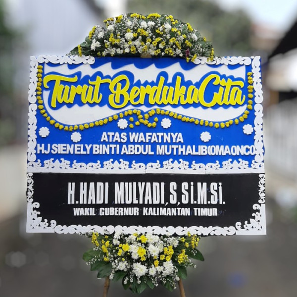 Karangan Bunga Duka  di Labuan Bajo
